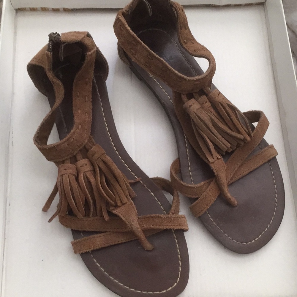 Minnetonka Suede Tassel Sandals Size 7